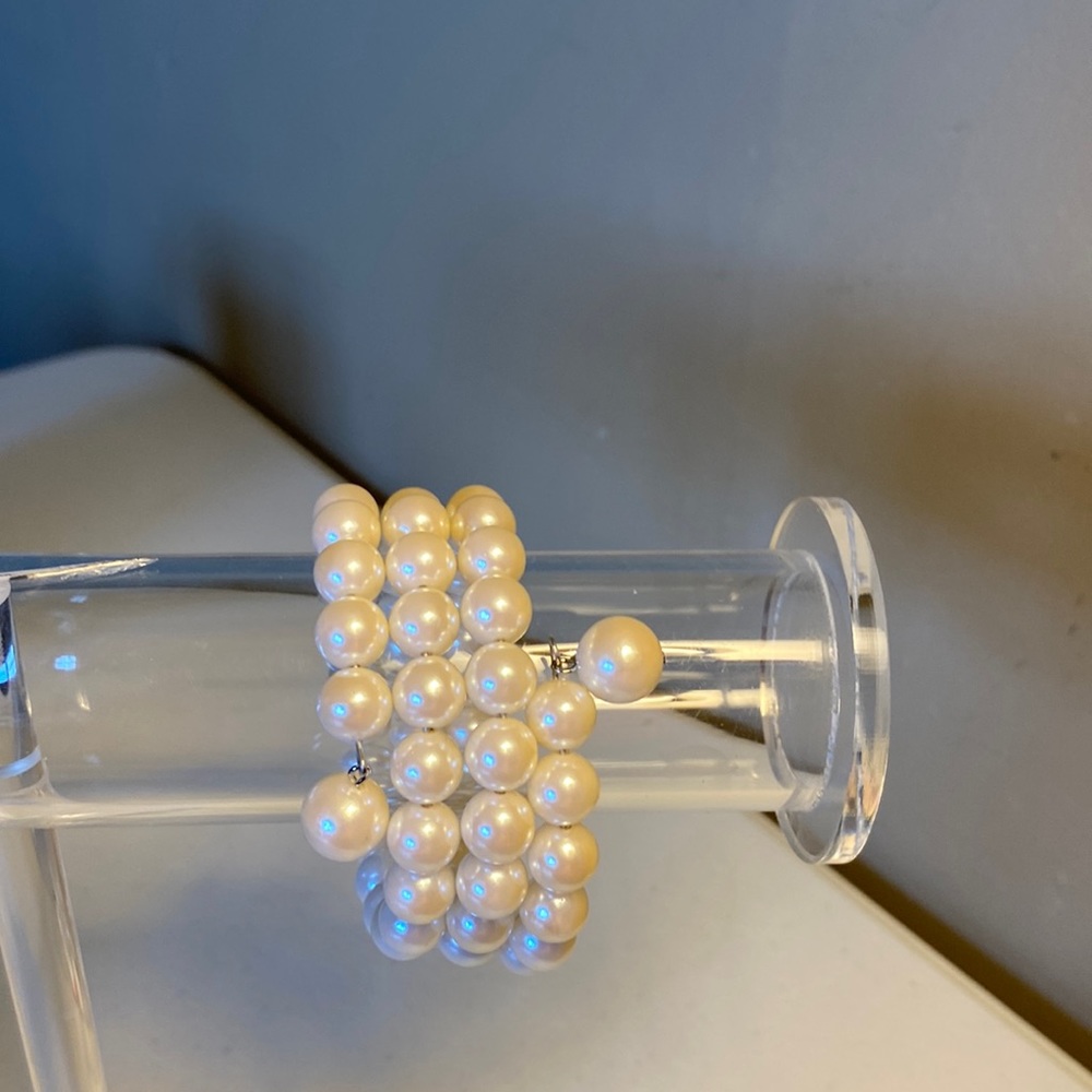 Avon Pearlesque Wrap Bracelet